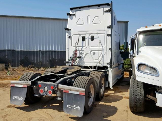 3AKGGLDR8GSGZ9942 - 2016 FREIGHTLINER CASCADIA 1 Biały zdjęcie 4