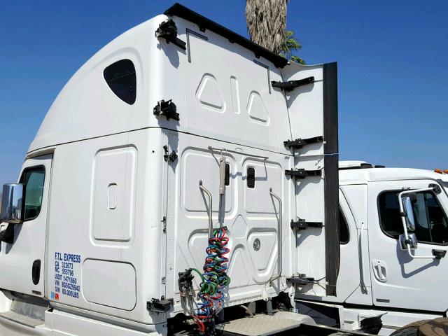 3AKGGLDR8GSGZ9942 - 2016 FREIGHTLINER CASCADIA 1 Biały zdjęcie 9