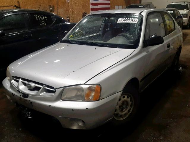 KMHCF35G3YU006023 - 2000 HYUNDAI ACCENT L SILVER photo 2