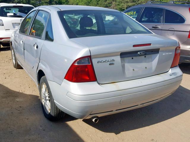 1FAFP34N17W177277 - 2007 FORD FOCUS ZX4 SILVER photo 3