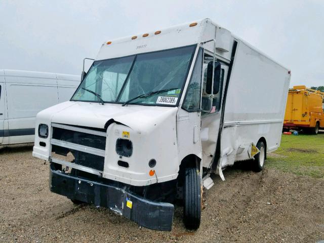 4UZA4FF46XCA50124 - 1999 FREIGHTLINER CHASSIS M WHITE photo 2