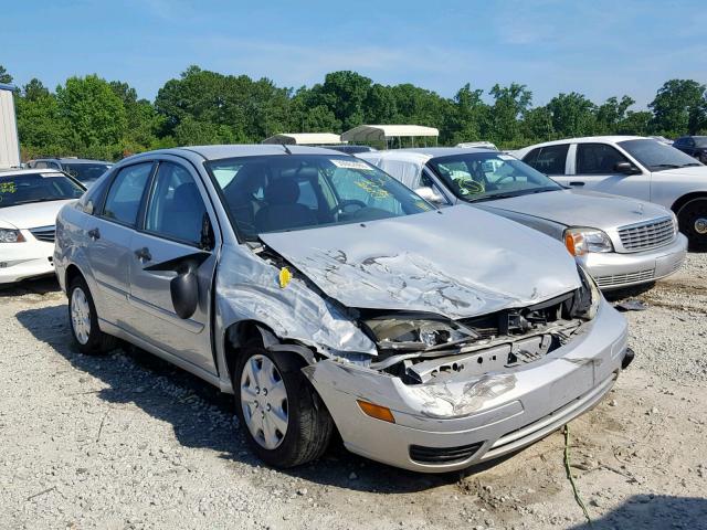 1FAFP34N35W288166 - 2005 FORD FOCUS ZX4 SILVER photo 1