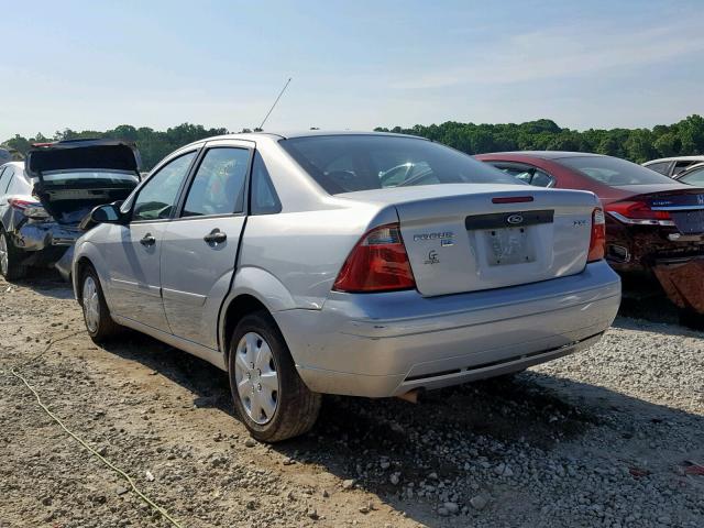 1FAFP34N35W288166 - 2005 FORD FOCUS ZX4 SILVER photo 3