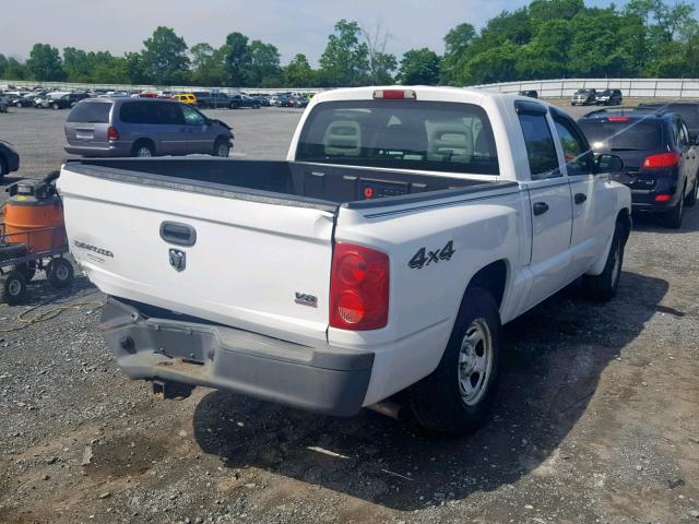 1D7HW28N45S158954 - 2005 DODGE DAKOTA QUA WHITE photo 4