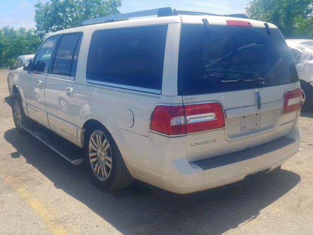 5LMFL28567LJ19606 - 2007 LINCOLN NAVIGATOR WHITE photo 3