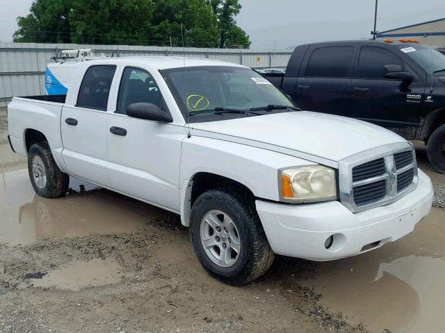 1D7HE48N66S502316 - 2006 DODGE DAKOTA QUA WHITE photo 1