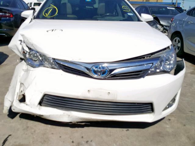 4T1BD1FK3CU058933 - 2012 TOYOTA CAMRY HYBR WHITE photo 9