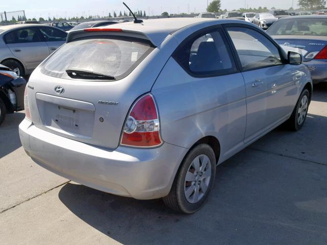 KMHCM3AC7BU195324 - 2011 HYUNDAI ACCENT GL SILVER photo 4