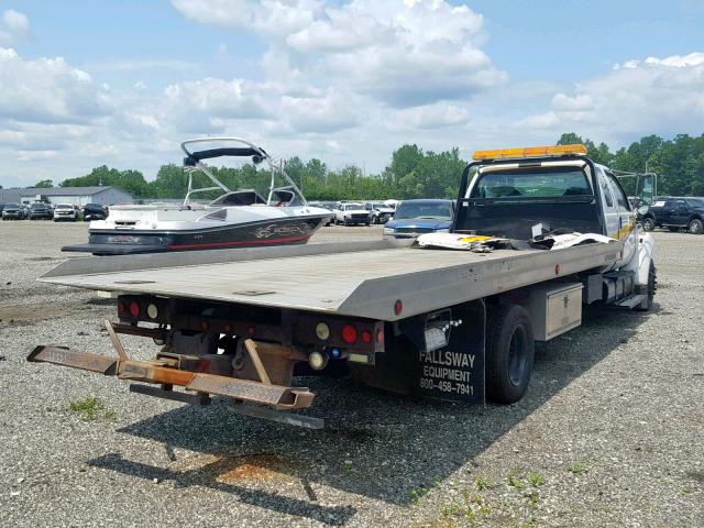 3FRNX65F86V368141 - 2006 FORD F650 SUPER WHITE photo 4