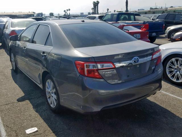 4T1BD1FK7DU077633 - 2013 TOYOTA CAMRY HYBR GRAY photo 3