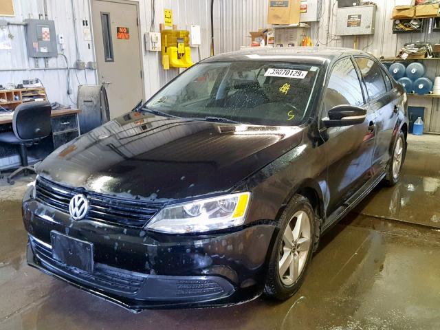 3VWLL7AJXCM036815 - 2012 VOLKSWAGEN JETTA TDI BLACK photo 2