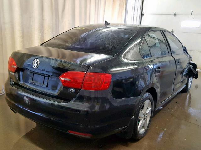 3VWLL7AJXCM036815 - 2012 VOLKSWAGEN JETTA TDI BLACK photo 4