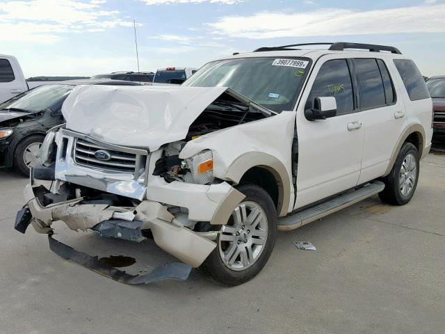 1FMEU6EE9AUA18164 - 2010 FORD EXPLORER E WHITE photo 2