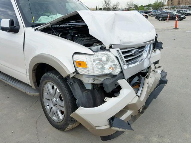 1FMEU6EE9AUA18164 - 2010 FORD EXPLORER E WHITE photo 9