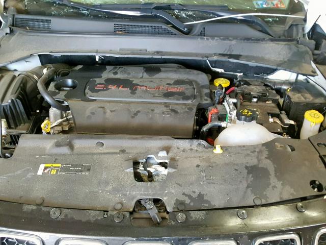 3C4NJDAB7JT100899 - 2018 JEEP COMPASS SP 白色 照片 7