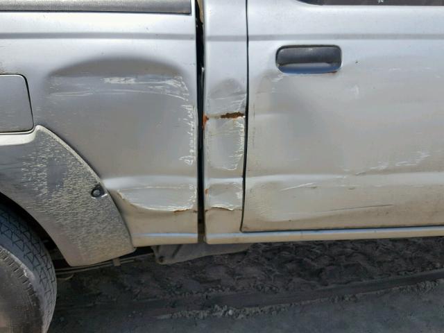 1N6ED29X32C384070 - 2002 NISSAN FRONTIER C SILVER photo 9