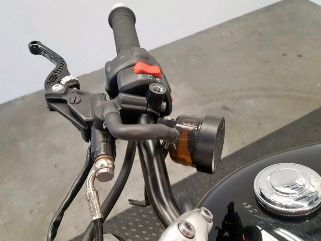 SMTD31GN9JT871769 - 2018 TRIUMPH MOTORCYCLE STREET TWI BLACK photo 17