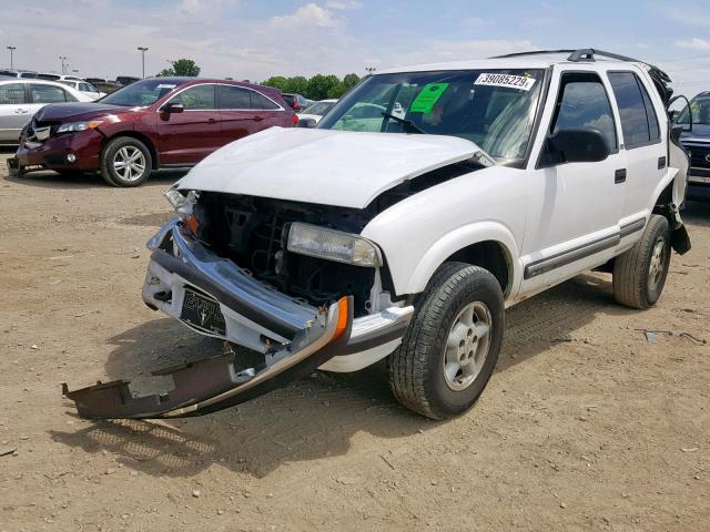 1GNDT13W9Y2401844 - 2000 CHEVROLET BLAZER WHITE photo 2