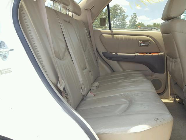 JTJGF10U410100865 - 2001 LEXUS RX 300 WHITE photo 6