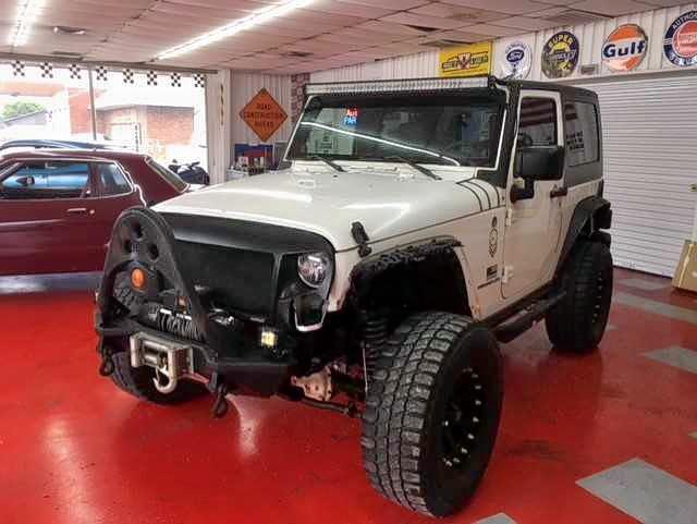 1J4FA24167L134715 - 2007 JEEP WRANGLER X WHITE photo 2