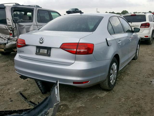 3VW2K7AJ8FM357951 - 2015 VOLKSWAGEN JETTA BASE SILVER photo 4