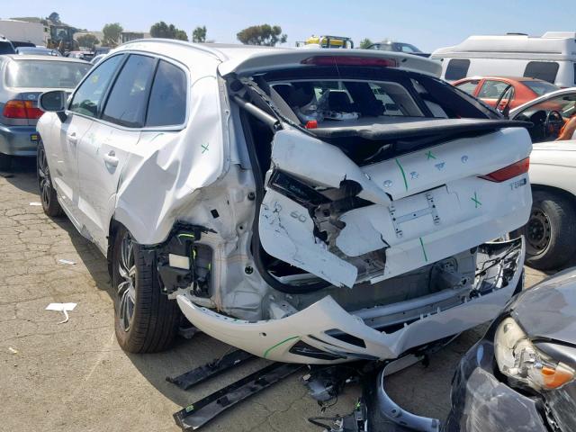 LYV102RL1KB227779 - 2019 VOLVO XC60 T5 WHITE photo 3