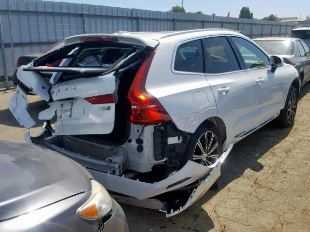 LYV102RL1KB227779 - 2019 VOLVO XC60 T5 WHITE photo 4