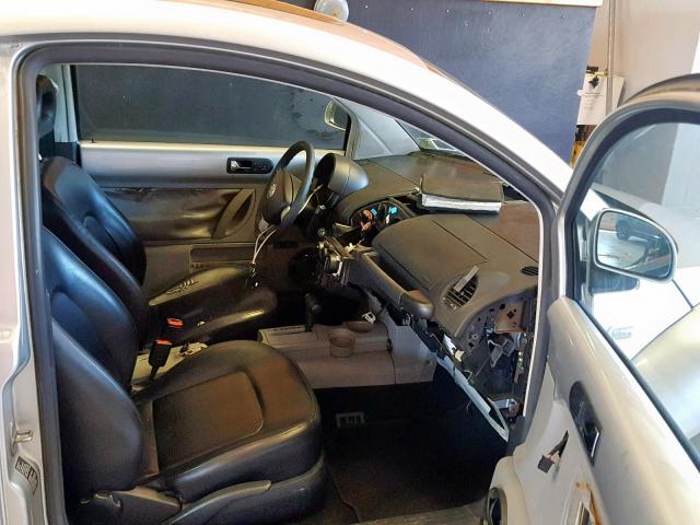 3VWCC21CXXM460750 - 1999 VOLKSWAGEN NEW BEETLE SILVER photo 5