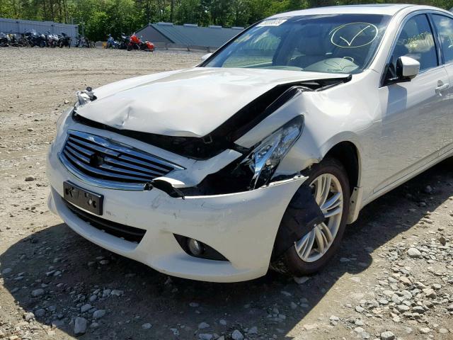 JN1CV6AR2DM350097 - 2013 INFINITI G37 WHITE photo 9