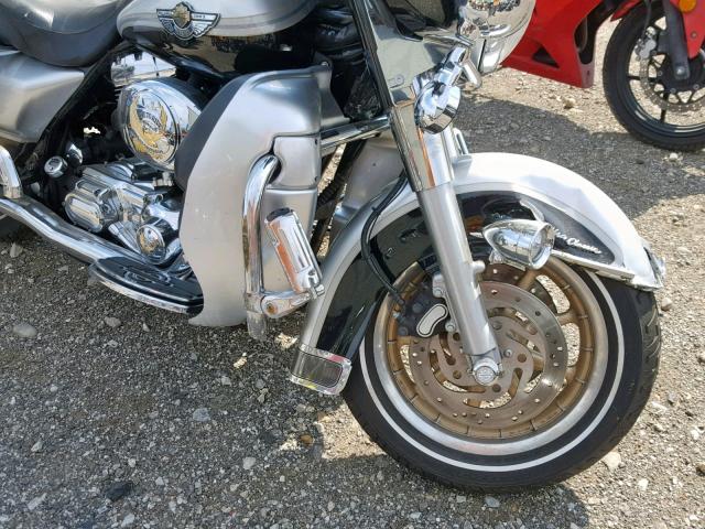 1HD1FCW453Y622631 - 2003 HARLEY-DAVIDSON FLHTCUI AN SILVER photo 10