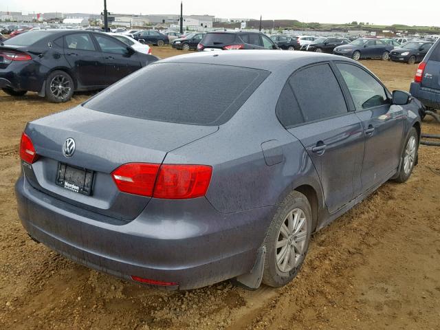 3VWDK7AJ0DM416240 - 2013 VOLKSWAGEN JETTA SE 灰色 照片 4