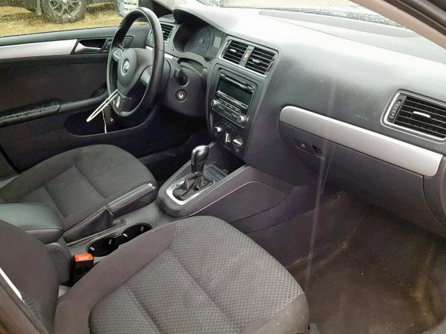 3VWDK7AJ0DM416240 - 2013 VOLKSWAGEN JETTA SE 灰色 照片 5