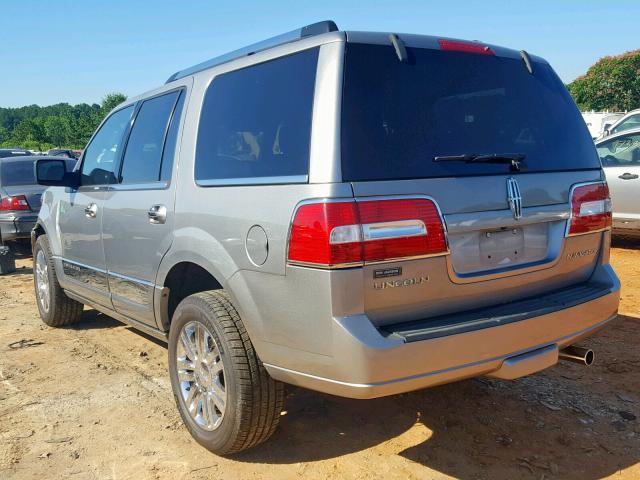 5LMFU27508LJ16393 - 2008 LINCOLN NAVIGATOR SILVER photo 3