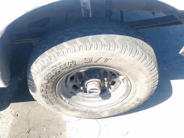 1FTSF31S4XEE27820 - 1999 FORD F350 SRW S WHITE photo 9