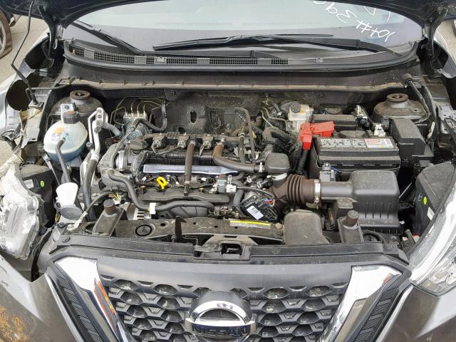 3N1CP5CUXJL536272 - 2018 NISSAN KICKS S GRAY photo 7