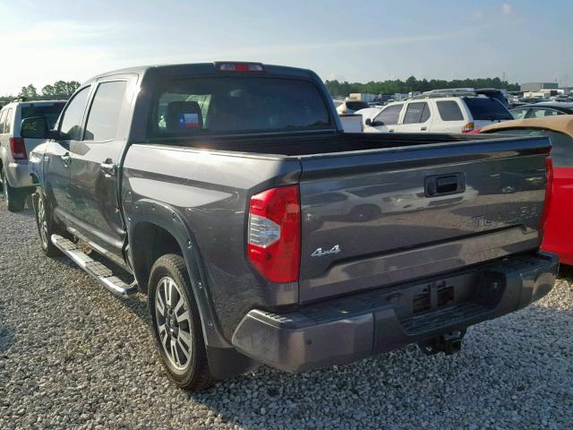 5TFAW5F10JX717877 - 2018 TOYOTA TUNDRA CRE GRAY photo 3