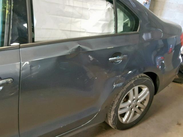 3VW2K7AJ9FM242176 - 2015 VOLKSWAGEN JETTA BASE 灰色 照片 9