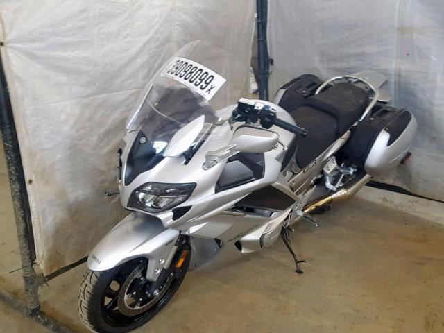 JYARP30N9HA000256 - 2017 YAMAHA FJR1300 AE SILVER photo 2