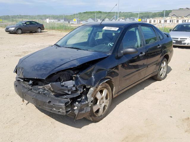 1FAFP34NX7W154600 - 2007 FORD FOCUS ZX4 BLACK photo 2