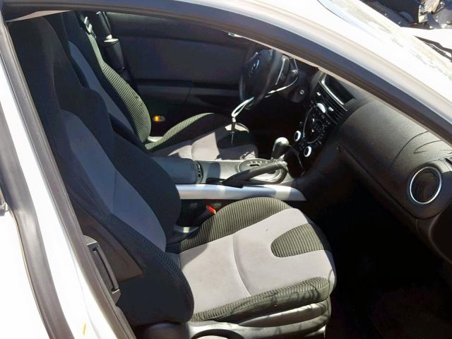 JM1FE173560206666 - 2006 MAZDA RX8 WHITE photo 5