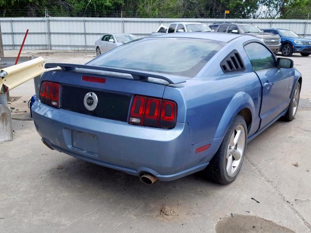 1ZVHT82H065265523 - 2006 FORD MUSTANG GT BLUE photo 4