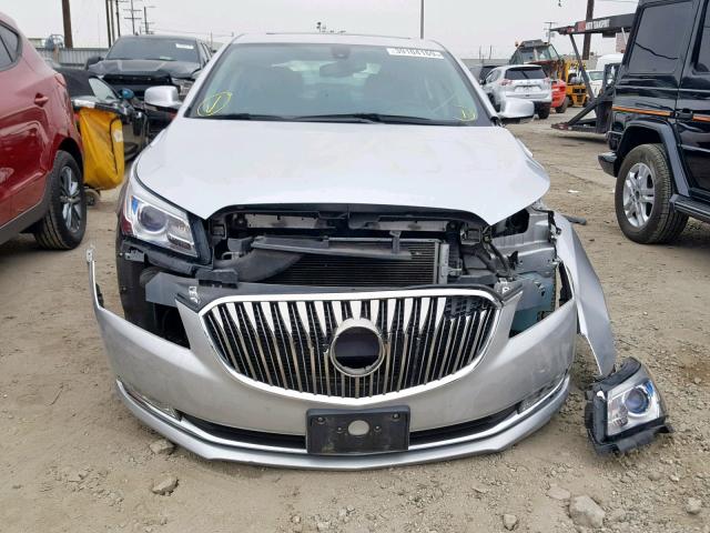 1G4GB5G3XFF256296 - 2015 BUICK LACROSSE SILVER photo 9