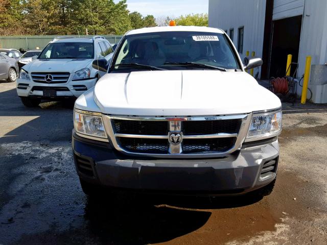 1D7HW22K88S611458 - 2008 DODGE DAKOTA ST WHITE photo 9