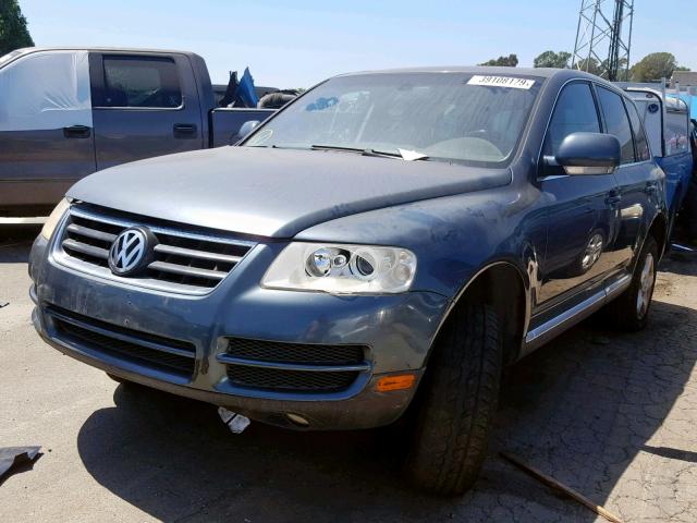 WVGBC67L44D003383 - 2004 VOLKSWAGEN TOUAREG 3. GRAY photo 2