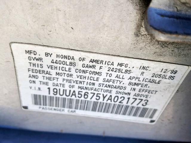 19UUA5675YA021773 - 2000 ACURA 3.2TL SILVER photo 10