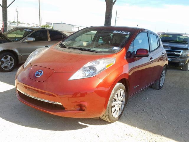 1N4AZ0CP2FC307363 - 2015 NISSAN LEAF S RED photo 2