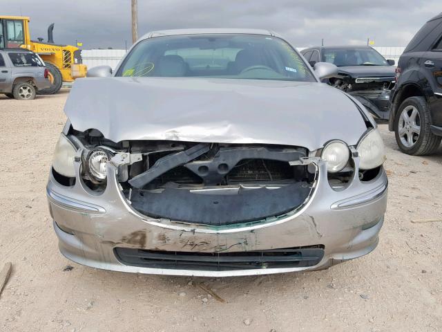 2G4WD582X81143874 - 2008 BUICK LACROSSE C SILVER photo 9