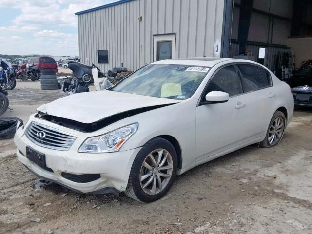 JNKCV61E99M311748 - 2009 INFINITI G37 BASE WHITE photo 2