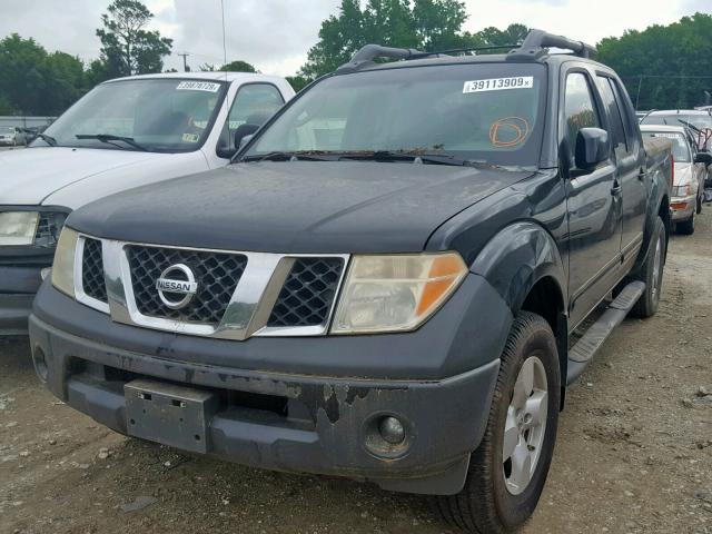 1N6AD07WX5C457307 - 2005 NISSAN FRONTIER C BLACK photo 2