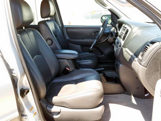 4F2CZ06174KM02854 - 2004 MAZDA TRIBUTE ES 银色 照片 5